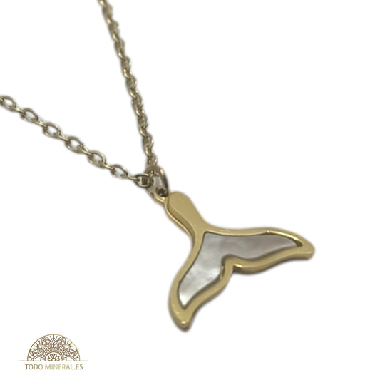 Collar Cola De Ballena Con Nacar y Acero Dorado Con Cadena 40 Cms TODOMINERAL