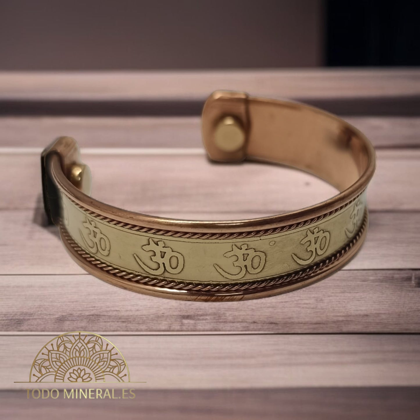 Pulsera Cobre Con Imán Simbolo Om PULSERA COBRE