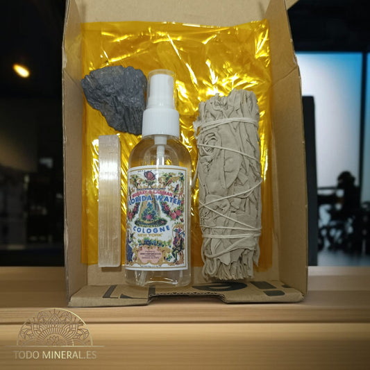 Kit Limpieza Y Proteccion Difusor Con Agua Florida 70ml Salvia Palo Santo y Selenita TODOMINERAL