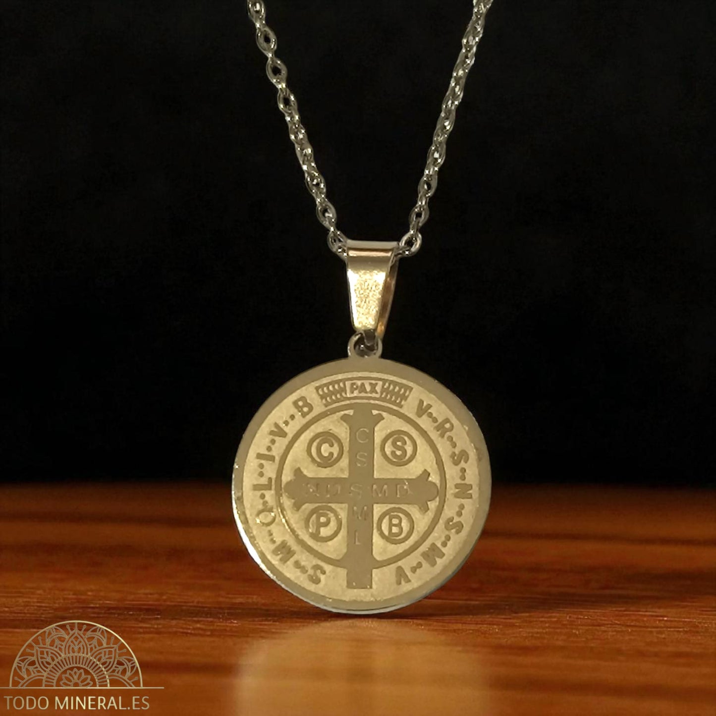 Collar Medalla San Benito Acero Inoxidable Con Cadena 40 Cms (Elije tono) TODOMINERAL