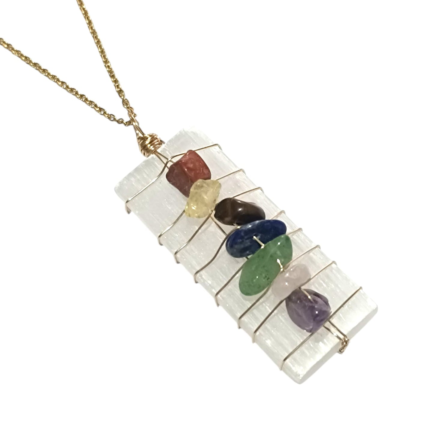 Colgante Mineral Selenita Con Chips 7 Chakras engarzado Con Baño Metal Para Limpieza Energetica y Equilibrio Chakras Cadena Acero Dorado ELIGE TAMAÑO CADENA TODOMINERAL