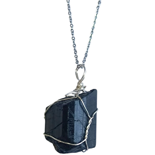 Colgante Con Metal y Piedra Natural Turmalina En Bruto Para Proteccion Engarzado En Alambre Bisuteria INCLUYE CADENA ACERO TODOMINERAL