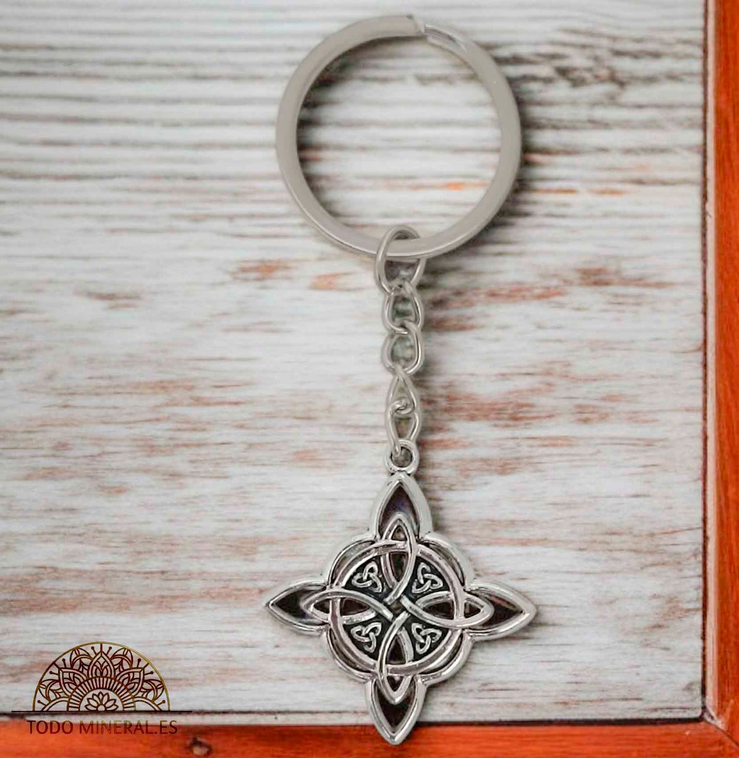 Llavero Metal Nudo De Bruja - TODOMINERAL