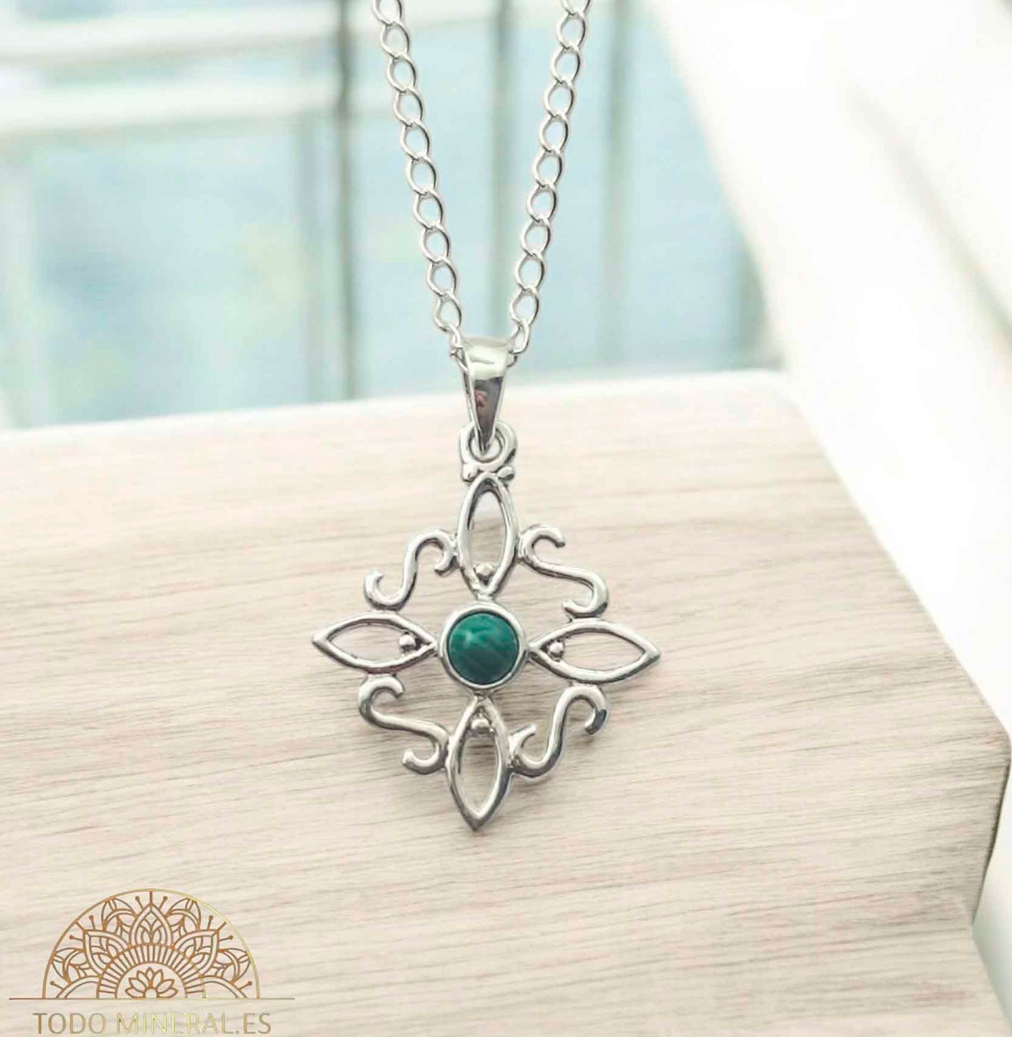 Collar Nudo De Bruja 20 mm Piedra Malaquita Con Cadena Finita 45 Cms Plata 925 500303559 TODOMINERAL
