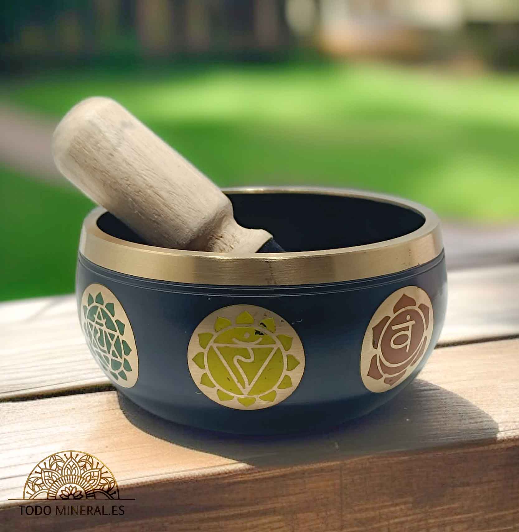 Cuenco Tibetano 7 Chakras Grabado Om 11 Cms (Incluye Mazo) - TODOMINERAL
