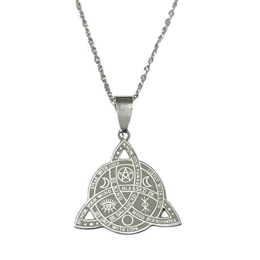 Collar Triquetra En Acero Inoxidable Con Cadena 40 Cms TODOMINERAL