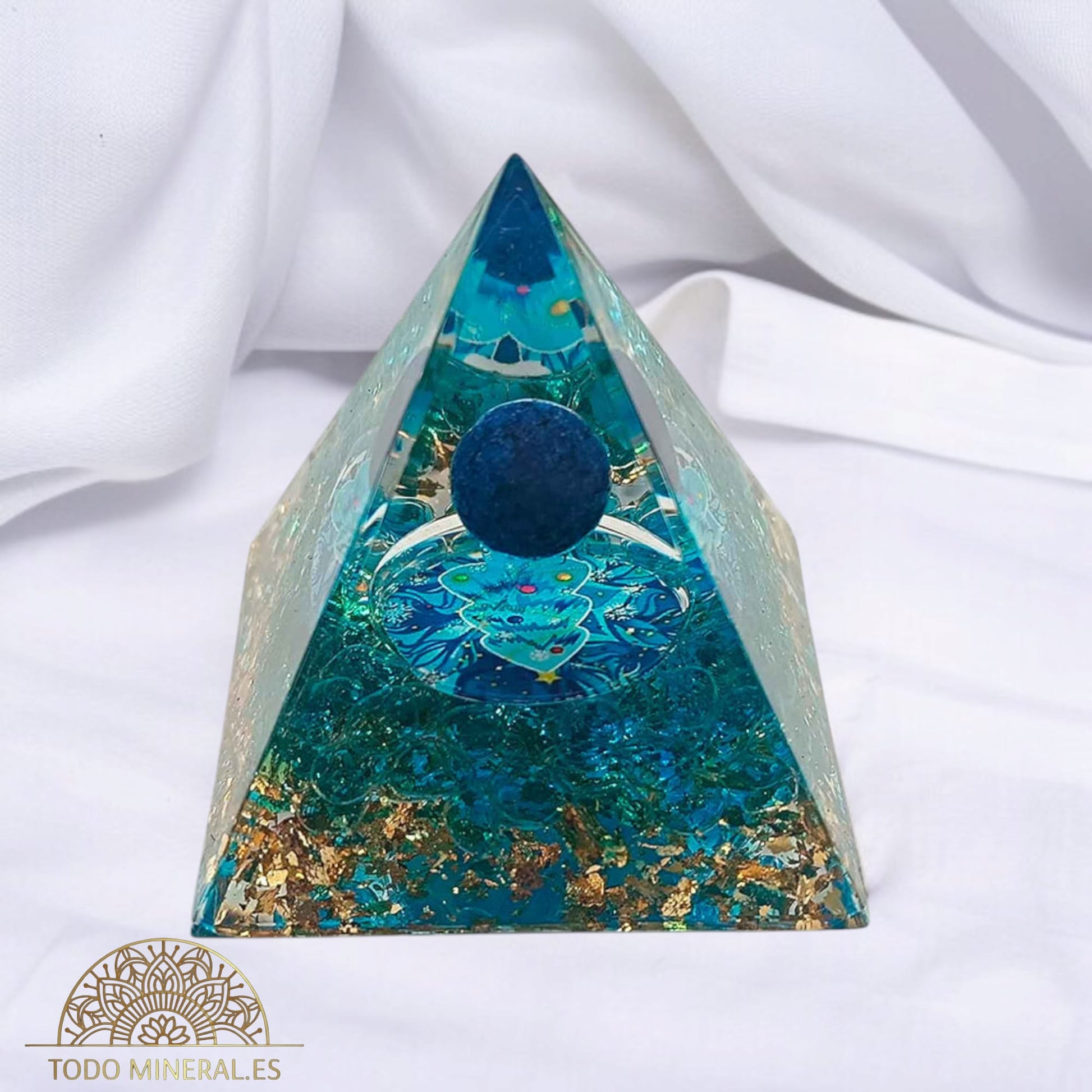 Piramide Orgonita Con Minerales 5 x 6 Cms PIRAMIDE MINERAL