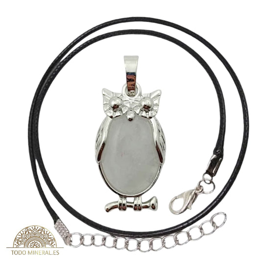 Colgante Búho Metal Con Piedra Cuarzo Blanco (INCLUYE CORDON 45 CMS EN NEGRO) TODOMINERAL