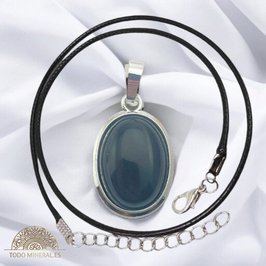 Colgante Ovalado Metal Con Piedra Onix (INCLUYE CORDON 45 CMS EN NEGRO) TODOMINERAL