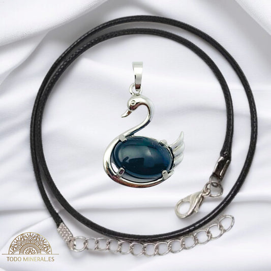 Colgante Cisne Metal Con Piedra Onix (INCLUYE CORDON 45 CMS EN NEGRO) TODOMINERAL