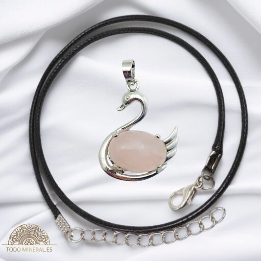 Colgante Cisne Metal Con Piedra Cuarzo Rosa (INCLUYE CORDON 45 CMS EN NEGRO) TODOMINERAL