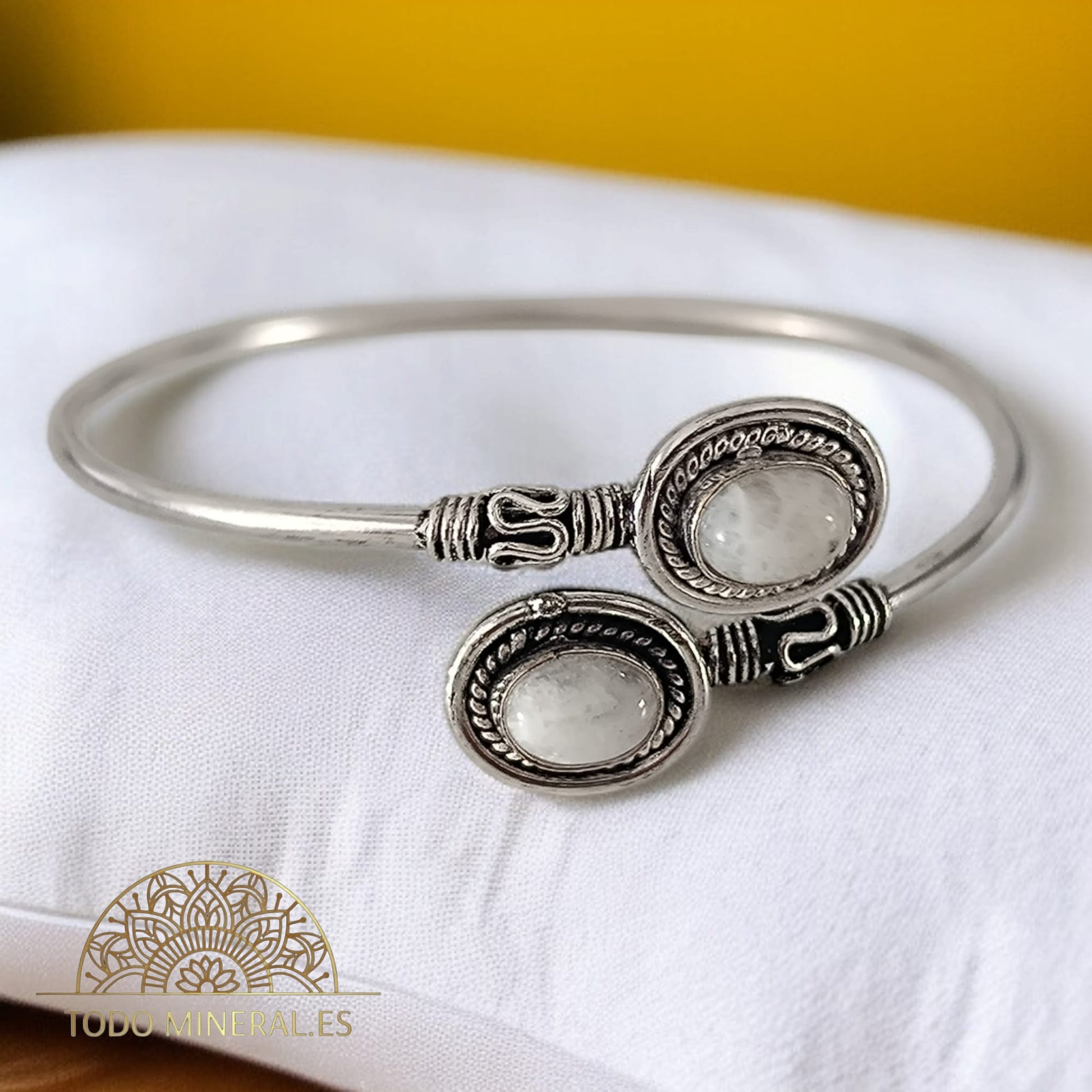 Pulsera Bisutería Tipo Bali Con Piedra Natural Piedra Luna PULSERA BISUTERIA