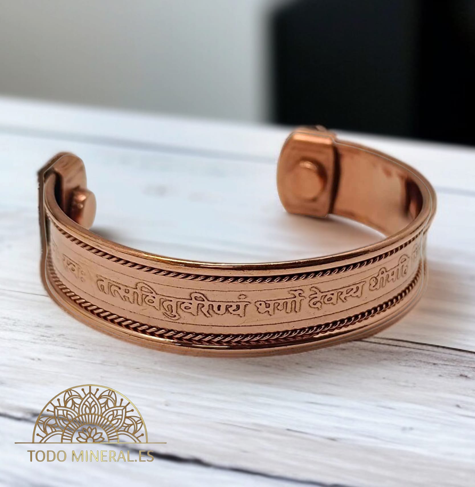 Pulsera Cobre Con Imán Simbolo Om Mani Padme Hum PULSERA COBRE