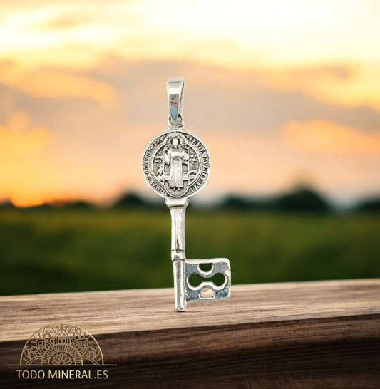 Colgante De Plata 925 Llave San Benito 27 mm 500303104 TODOMINERAL