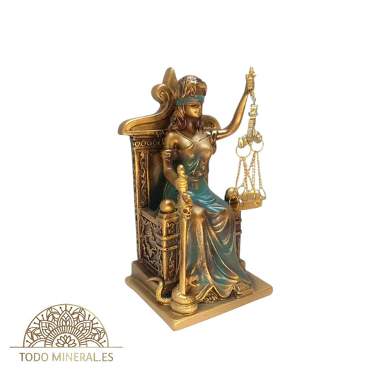 Figura En Resina Diosa De La Justicia Sentada 19 Cms Aprox 600102860 Color Cobre Verde TODOMINERAL