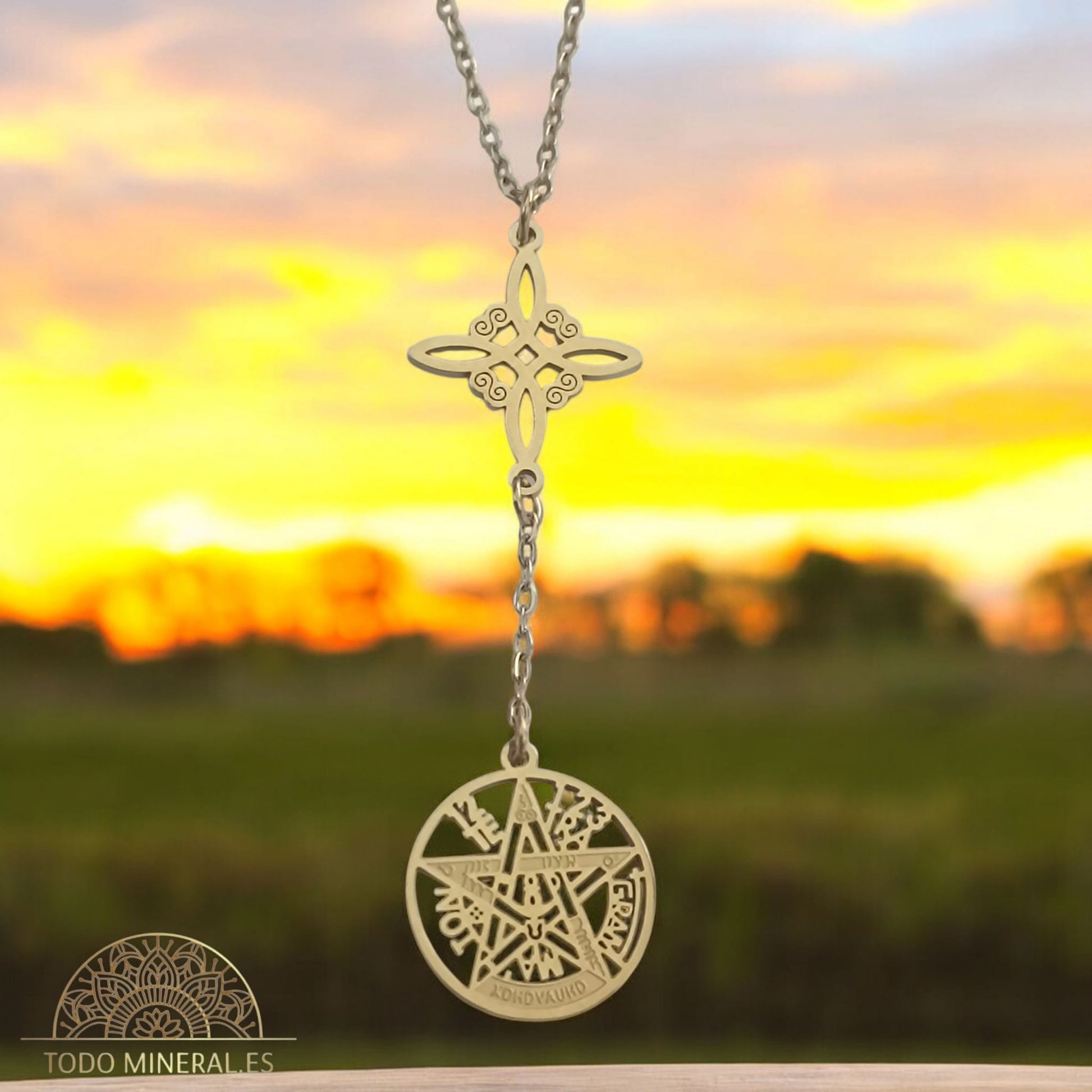 Collar Doble Protección Acero Dorado Nudo De Bruja Tetragramaton Con Cadena 45 Cms TODOMINERAL