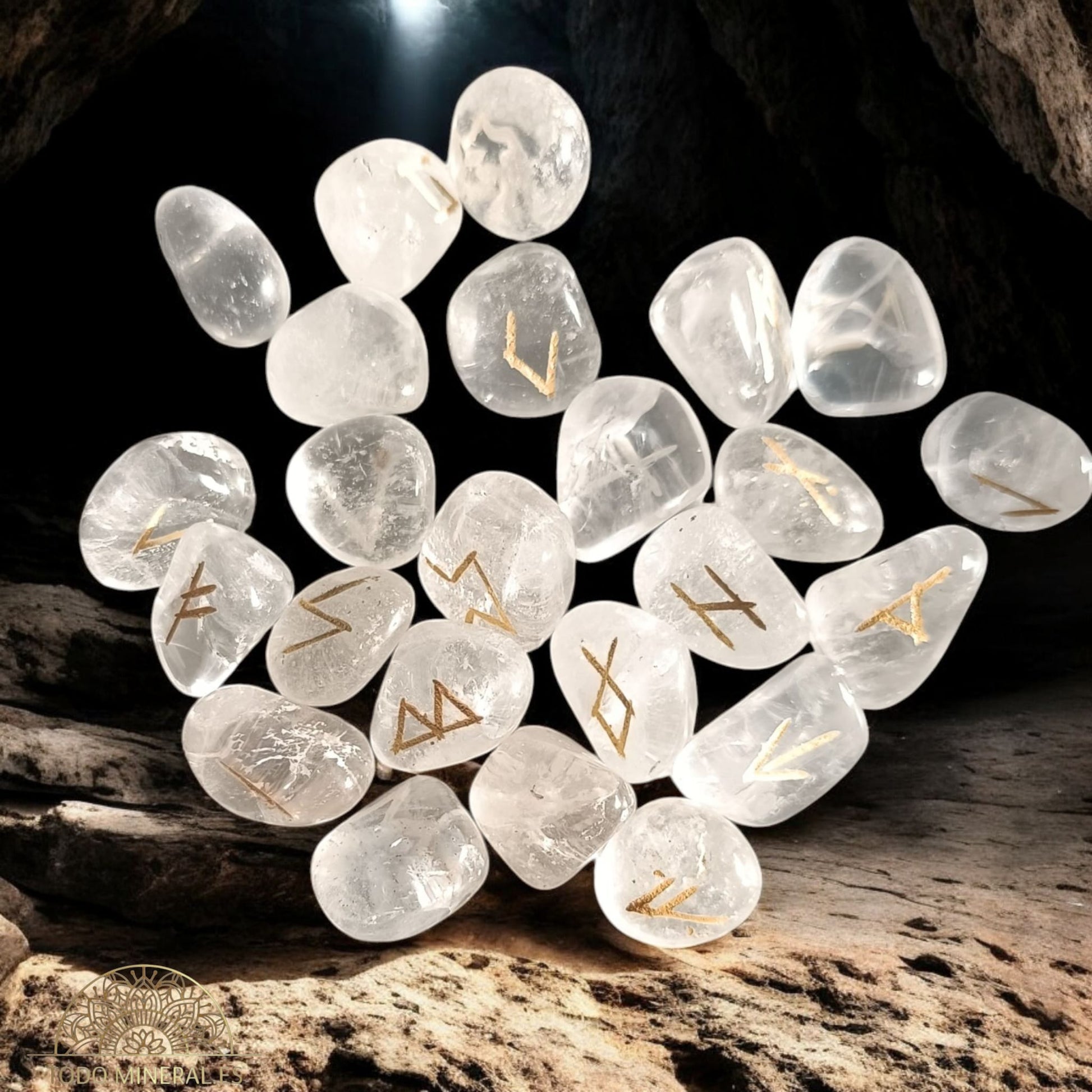 Sets Runas Piedra Natural Cuarzo Blanco (24 RUNAS Y 1 BLANCA) TAROT Y ORÁCULOS