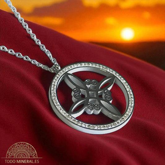 Collar Nudo De Bruja En Acero Inoxidable Con Circonitas y Cadena 45 Cms TODOMINERAL