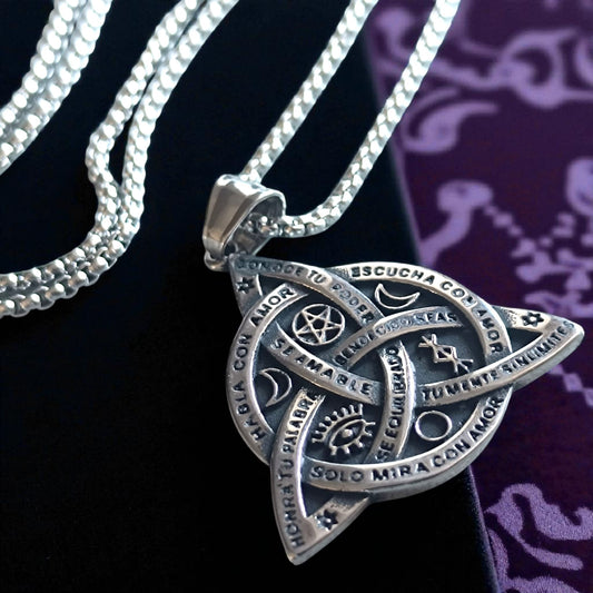 Collar Triquetra En Acero Inoxidable Con Cadena 45 Cms TODOMINERAL