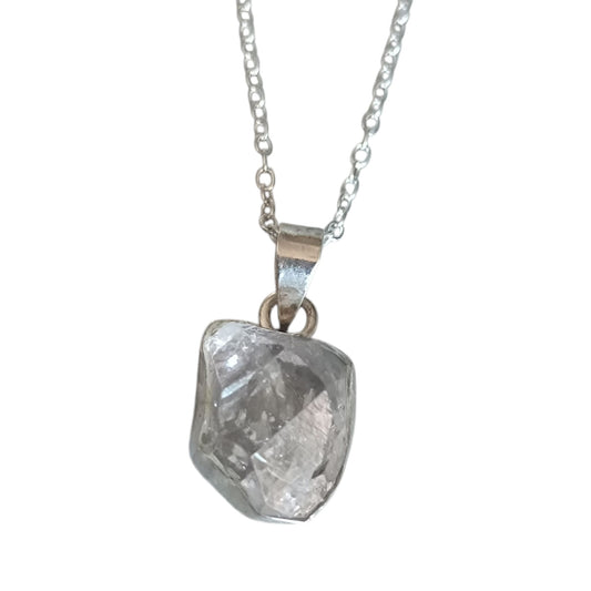 Colgante Plata 925 Con Piedra Natural Cuarzo Cristal 20 mm Aprox Y Cadena Plata 40 centimetros PIEZA N1 TODOMINERAL